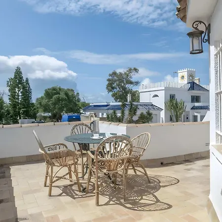 Con Piscina Compartida A 2 Km De Playa Appartement Conil De La Frontera