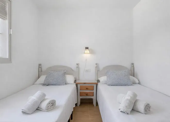 Apartman Con Piscina Compartida A 2 Km De Playa *