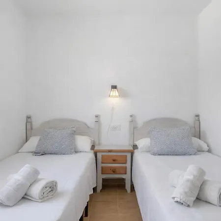 Apartman Con Piscina Compartida A 2 Km De Playa *
