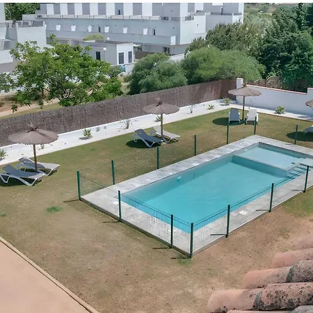 Con Piscina Compartida A 2 Km De Playa Apartman