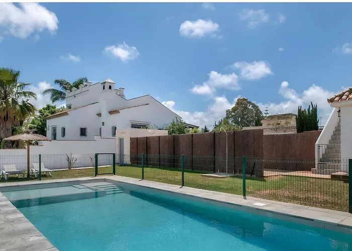 Con Piscina Compartida A 2 Km De Playa Conil De La Frontera